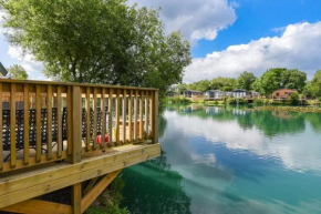 Lakefront Lodge 5 Star Country Park Private Fishing FREE Parking S